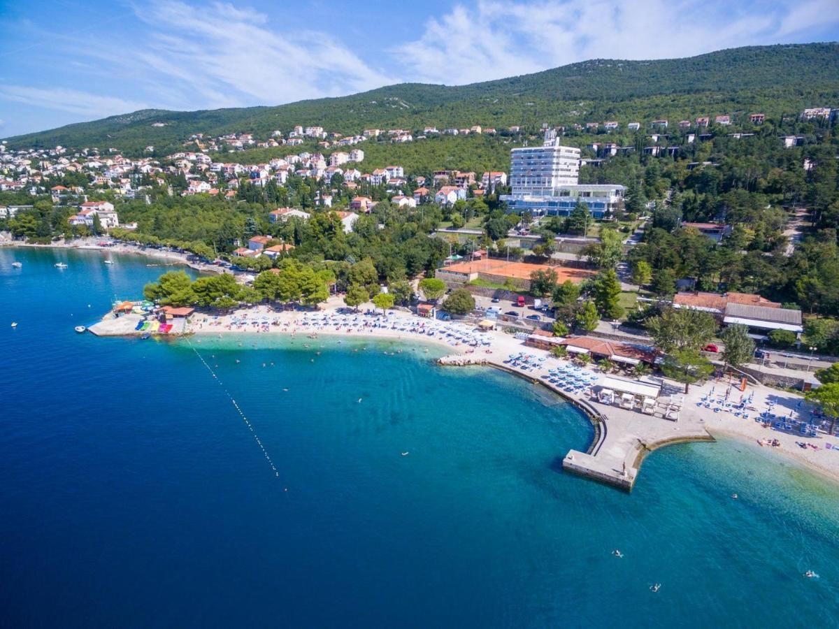 Apartments Adrasteja Dramalj Zewnętrze zdjęcie